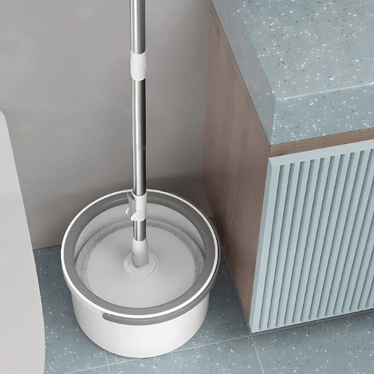 Rotirajući mop sa kofom koja se sama čisti