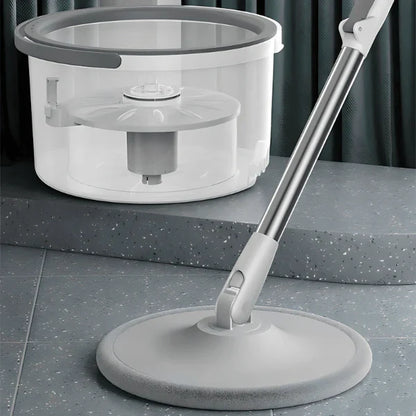 Rotirajući mop sa kofom koja se sama čisti