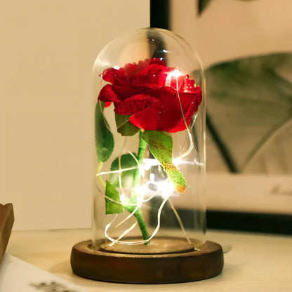 Vječna svjetleća ruža u staklenom zvonu